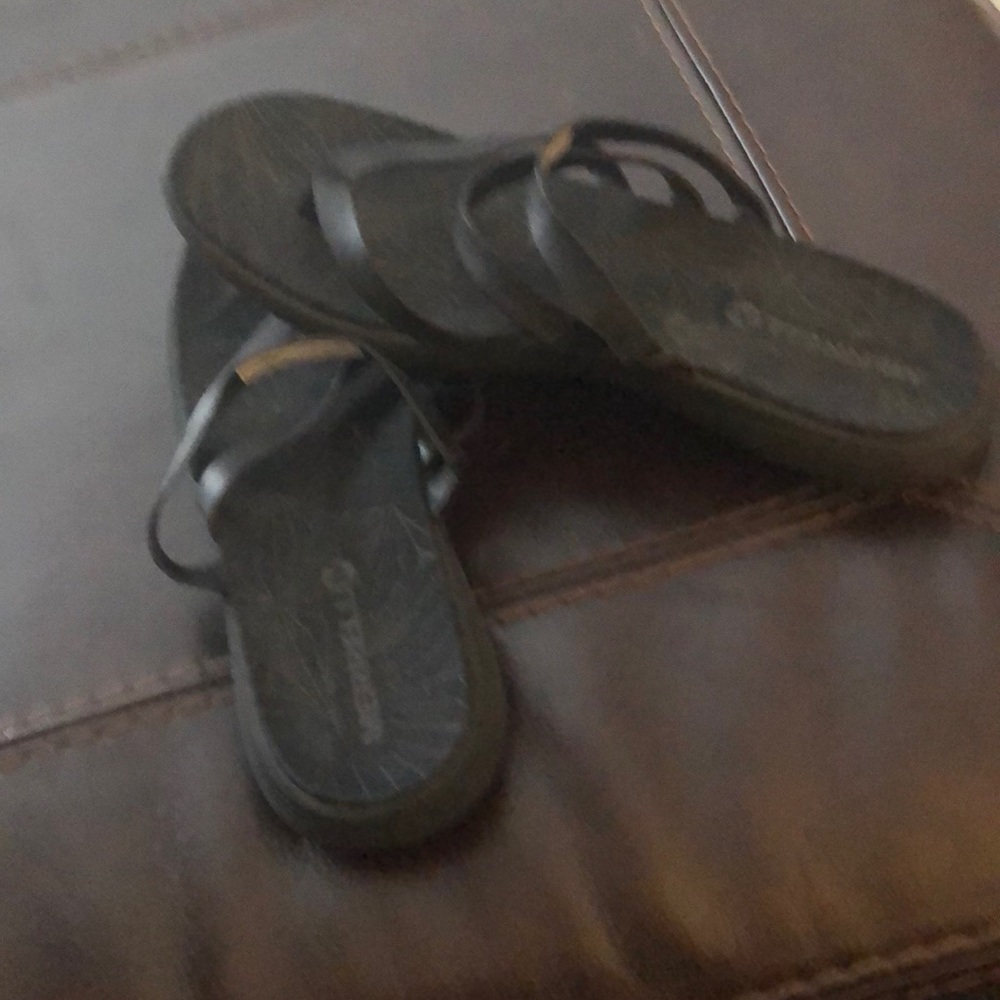 Black merrell sandals